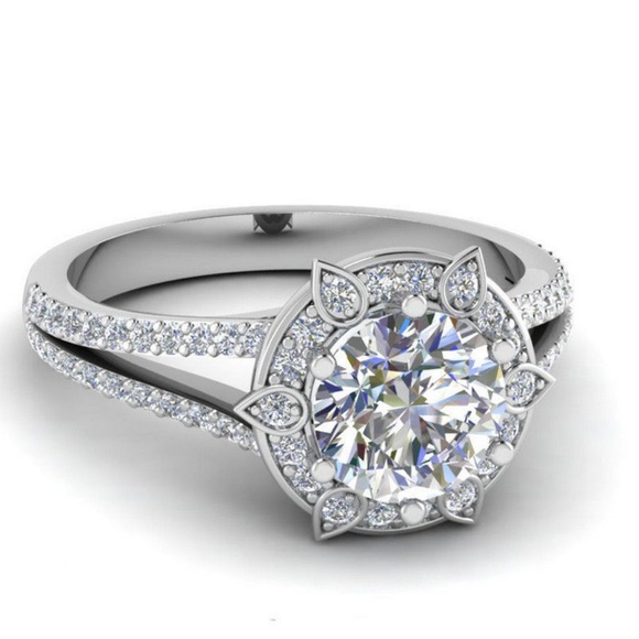 925 Silver Wedding Ring Round Cut White Sapphire - Picture 2 of 3